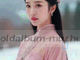 院子里的夏天专辑封面，旧相纸纹理抽象轮廓，淡橙底色